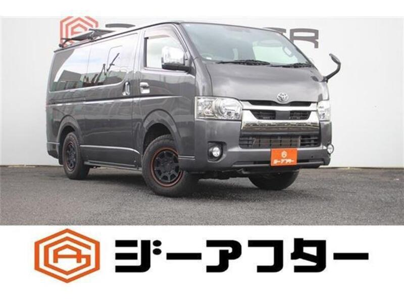 TOYOTA HIACE