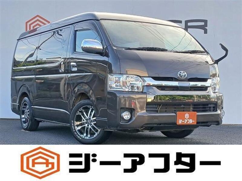 TOYOTA HIACE
