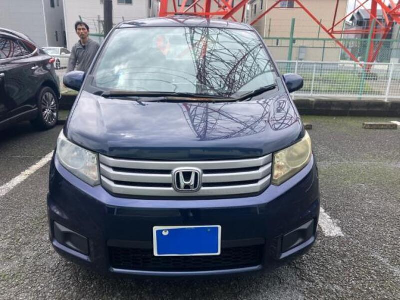 HONDA FREED SPIKE