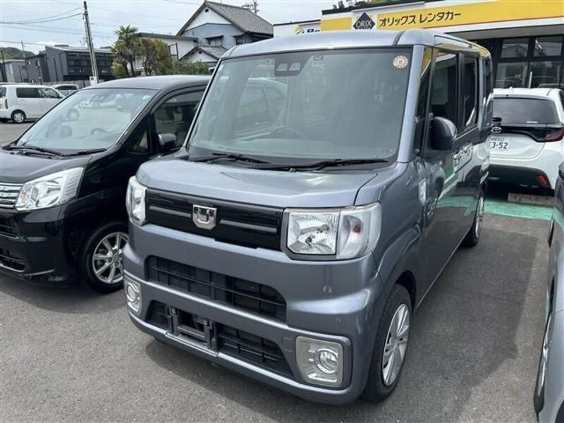 DAIHATSU WAKE