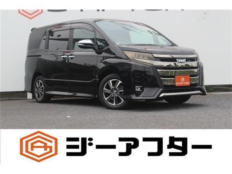 TOYOTA NOAH