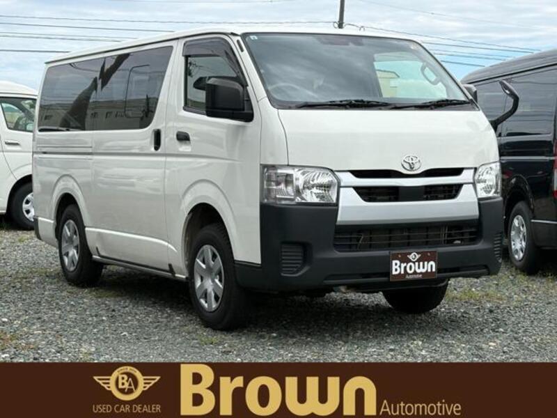 TOYOTA HIACE VAN