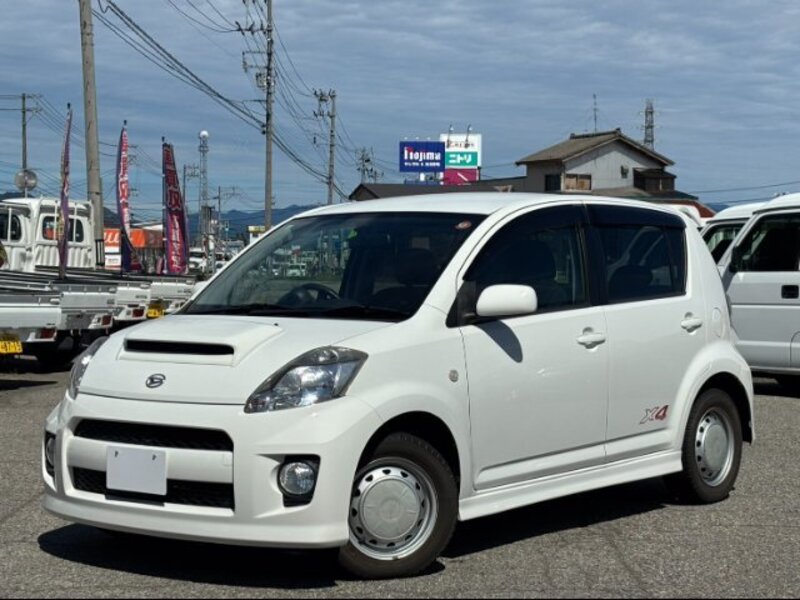 DAIHATSU BOON