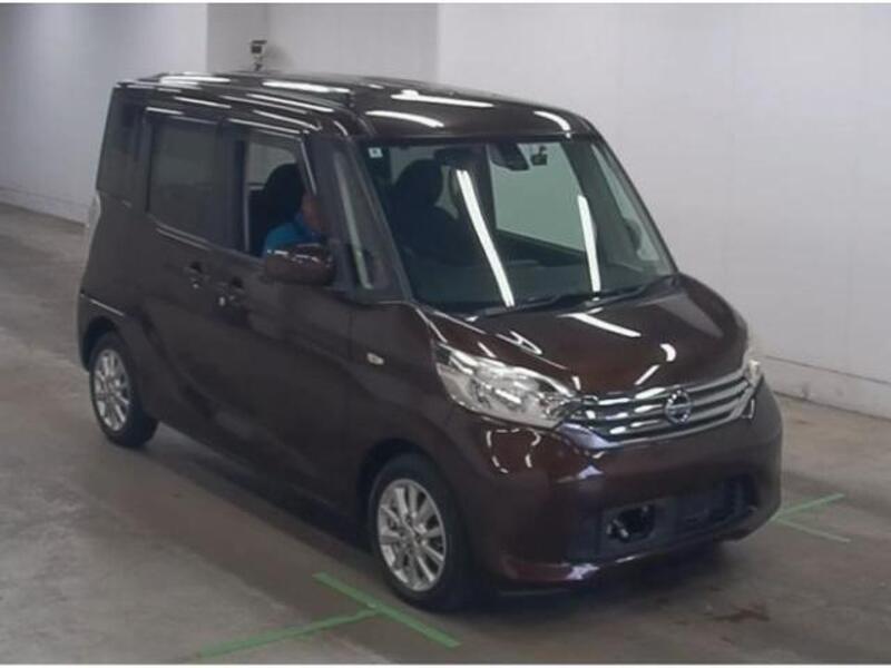 NISSAN DAYZ ROOX