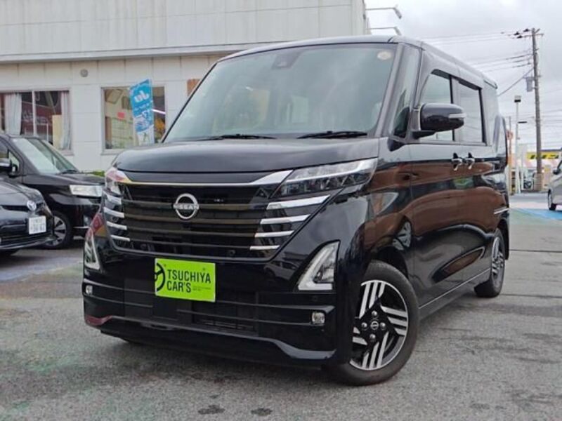 NISSAN ROOX