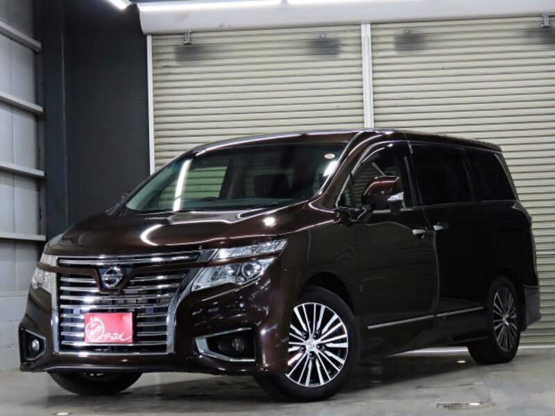 NISSAN ELGRAND