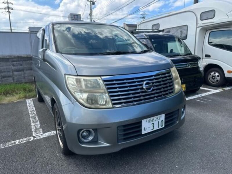 NISSAN ELGRAND