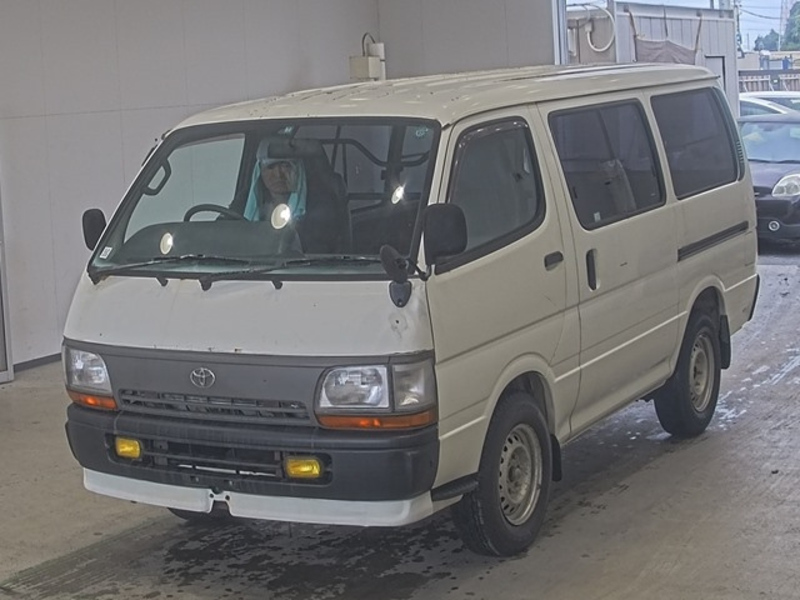 TOYOTA HIACE VAN