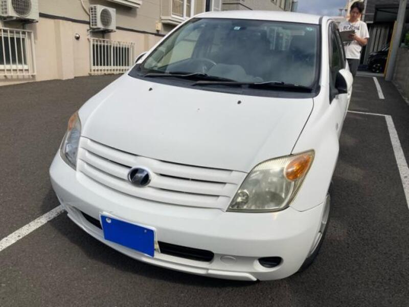 TOYOTA IST