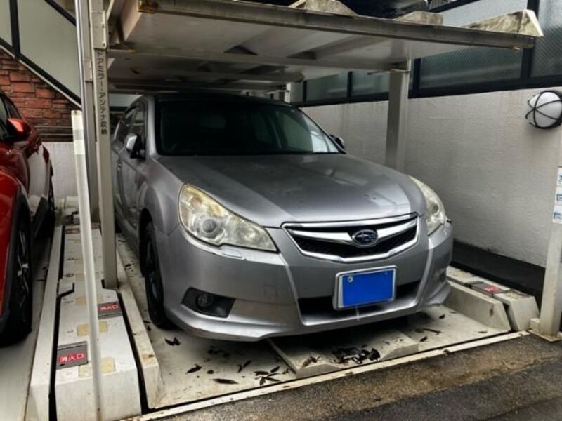 SUBARU LEGACY B4