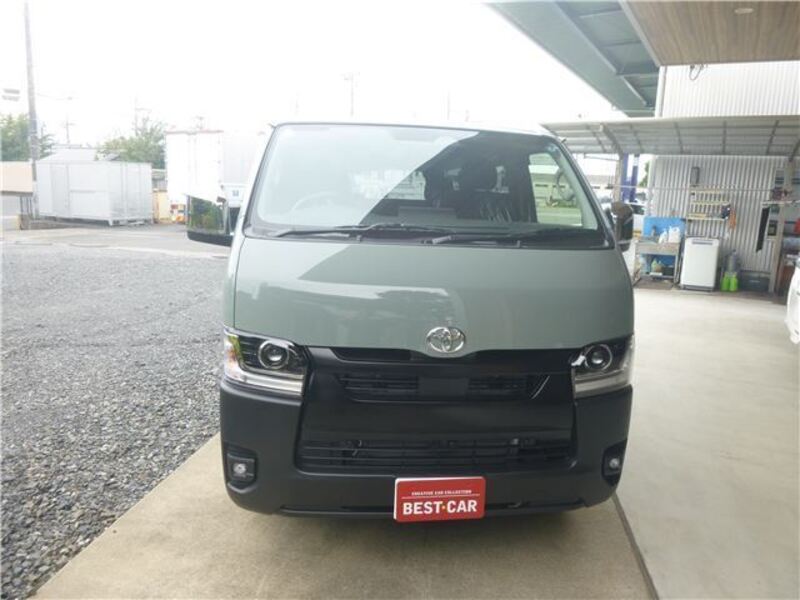 TOYOTA HIACE