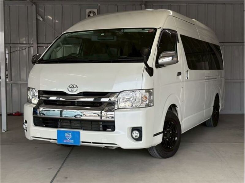 TOYOTA HIACE VAN
