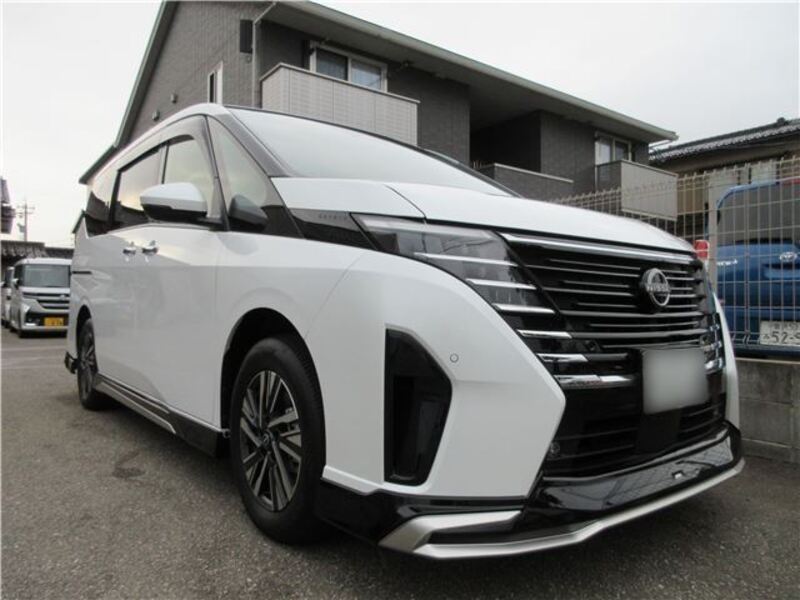 NISSAN SERENA
