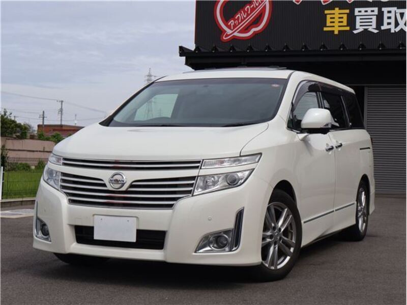 NISSAN ELGRAND