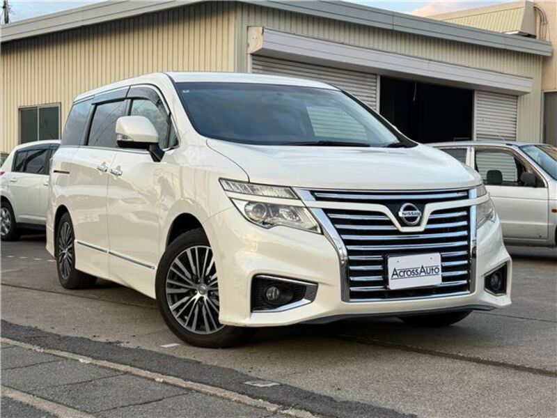 NISSAN ELGRAND