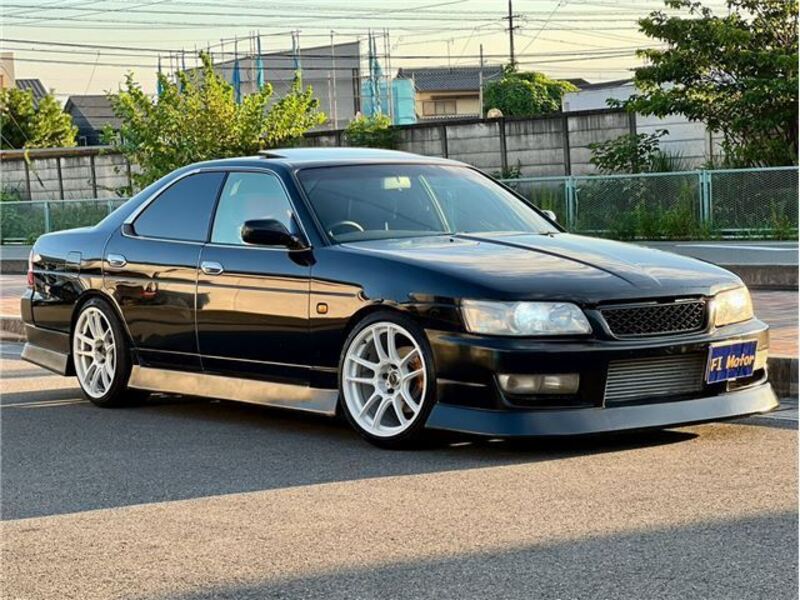 NISSAN LAUREL
