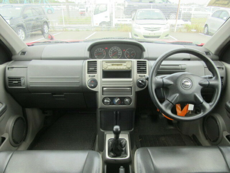 X-TRAIL
