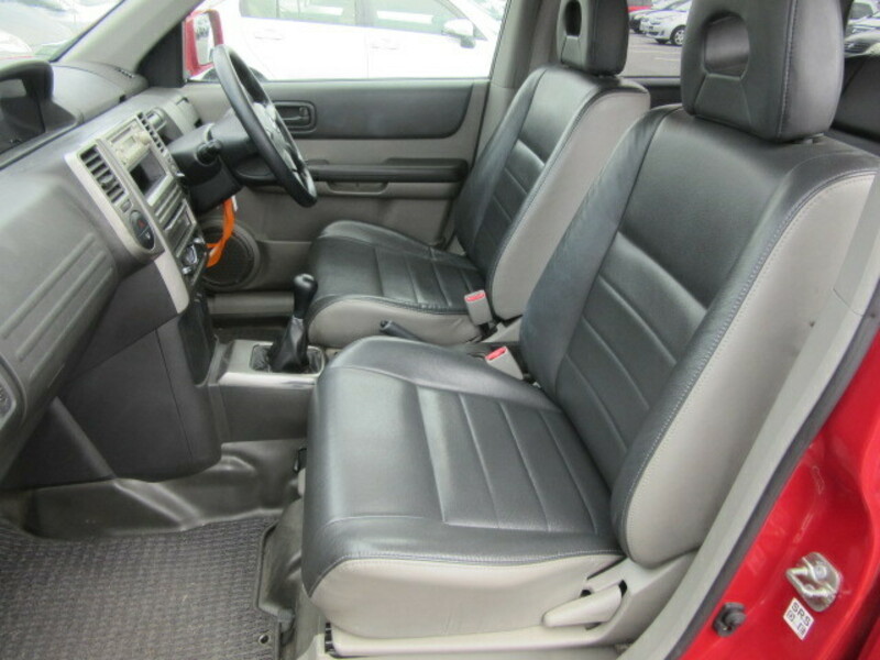 X-TRAIL