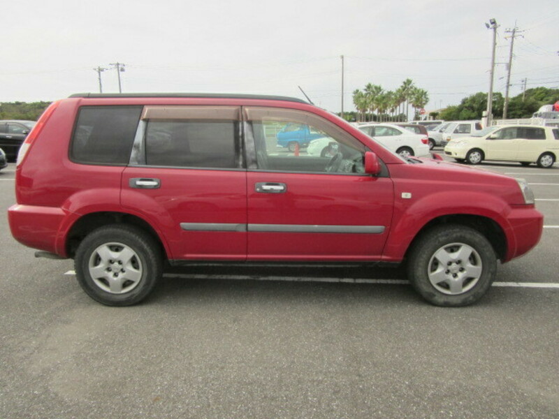 X-TRAIL