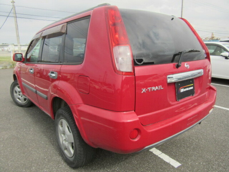 X-TRAIL