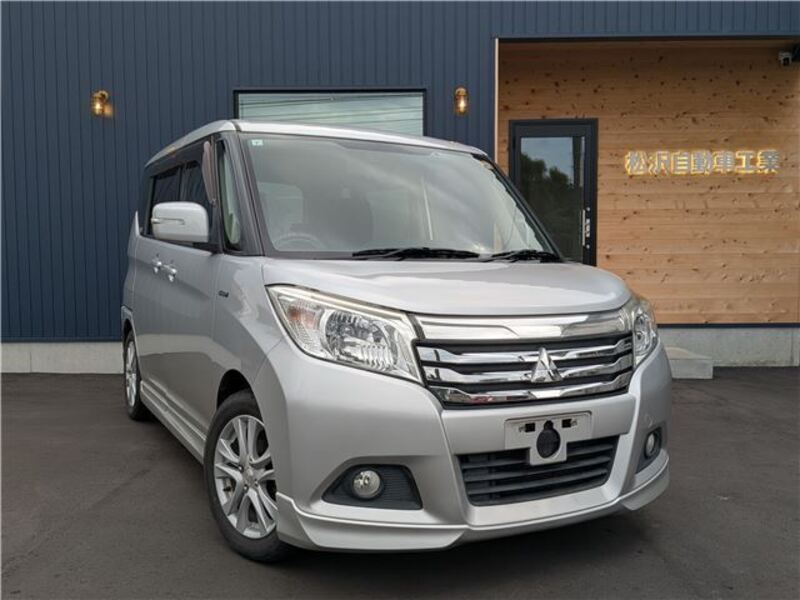 MITSUBISHI DELICA D2