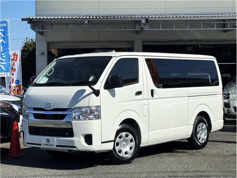 TOYOTA HIACE