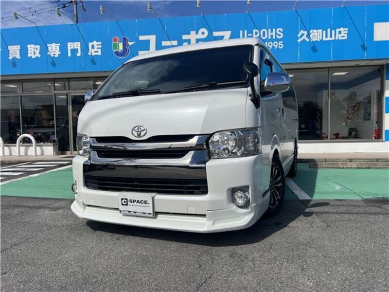 TOYOTA HIACE