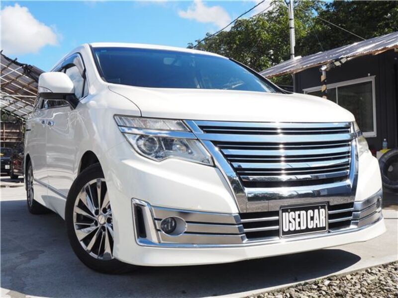 NISSAN ELGRAND