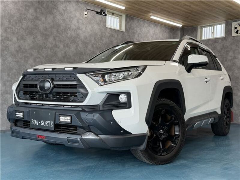 TOYOTA RAV4