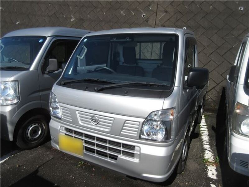 NISSAN CLIPPER TRUCK