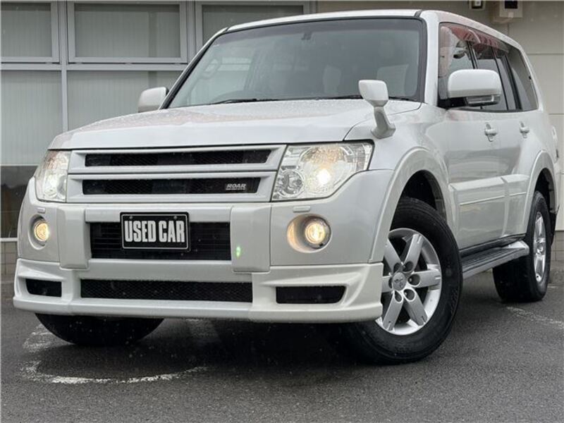 MITSUBISHI PAJERO