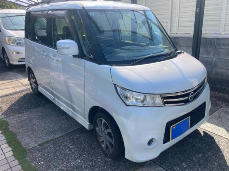 NISSAN ROOX
