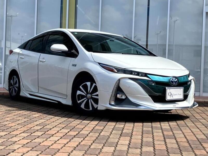 TOYOTA PRIUS PHV