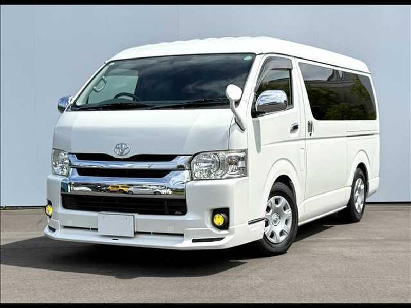 TOYOTA HIACE WAGON