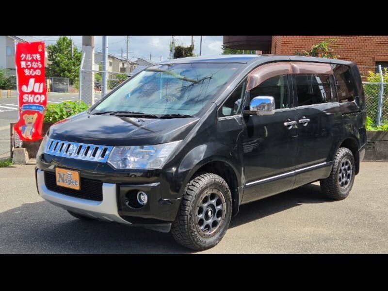 MITSUBISHI DELICA D5