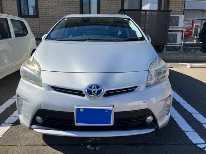 TOYOTA PRIUS
