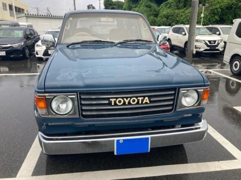 TOYOTA LAND CRUISER
