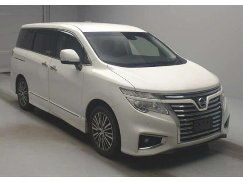 NISSAN ELGRAND