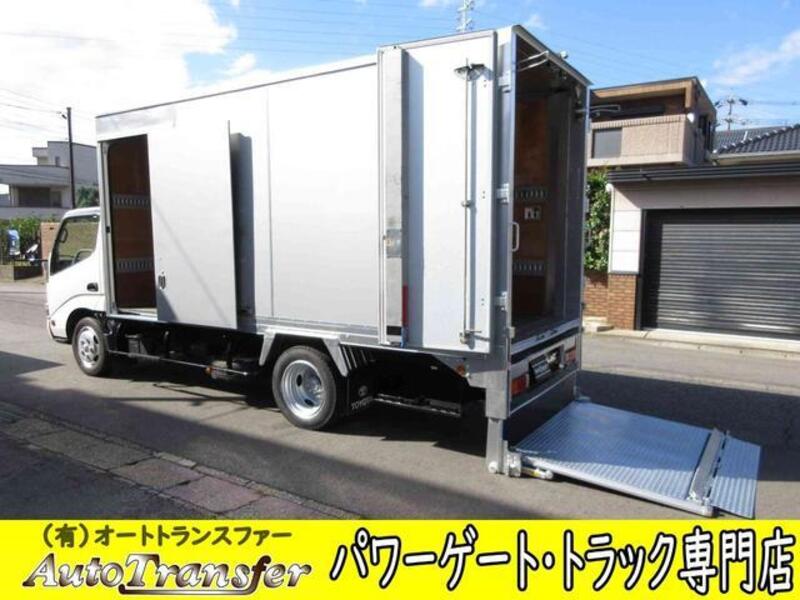 TOYOTA DYNA TRUCK