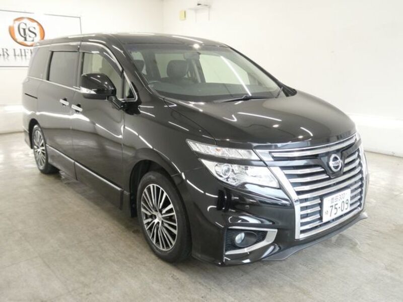 NISSAN ELGRAND