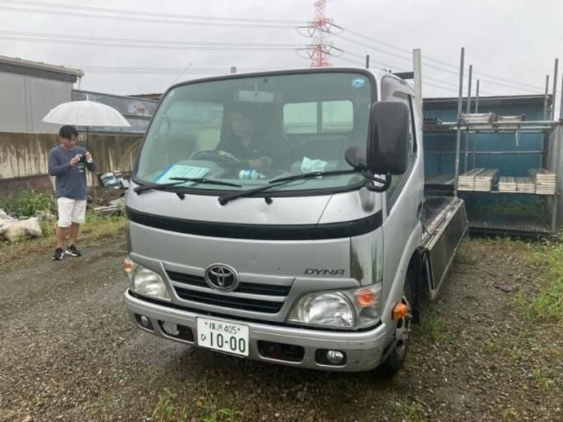 TOYOTA DYNA