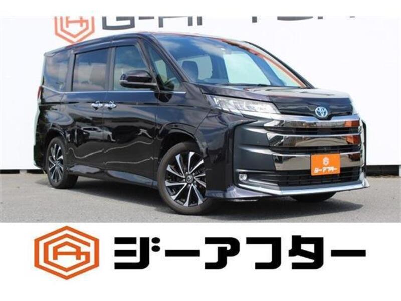 TOYOTA NOAH