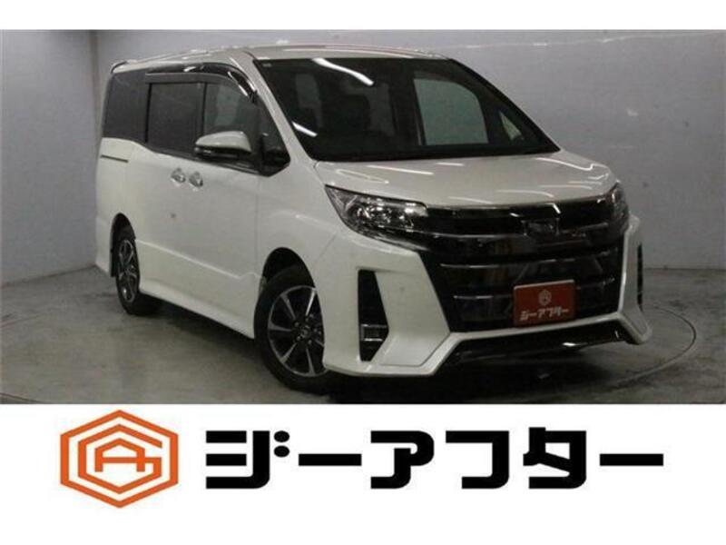 TOYOTA NOAH