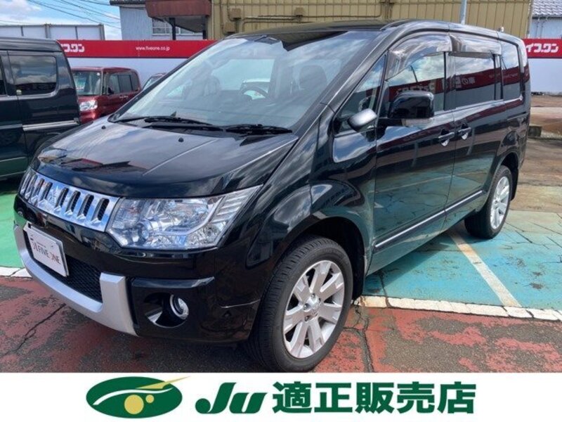 MITSUBISHI DELICA D5
