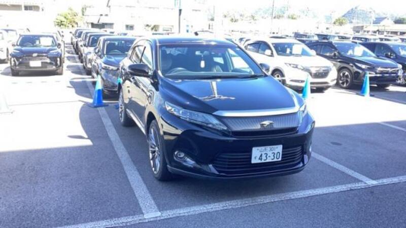 TOYOTA HARRIER