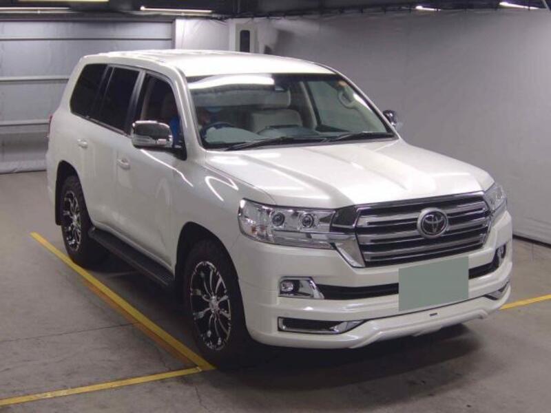 TOYOTA LAND CRUISER