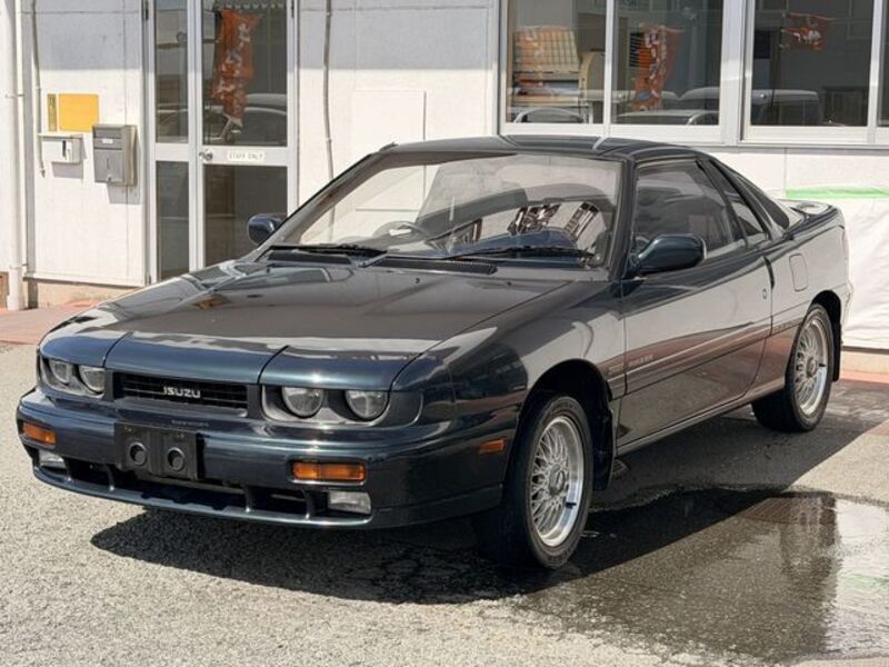 ISUZU PIAZZA