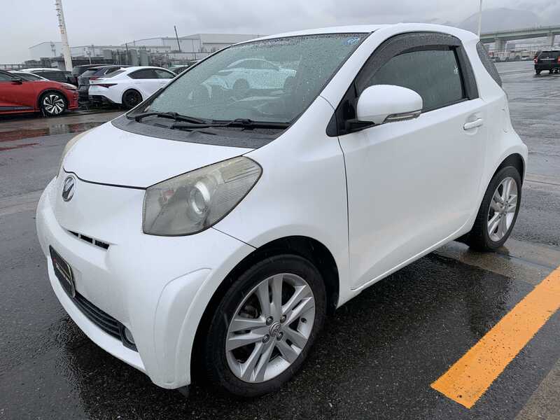 TOYOTA IQ