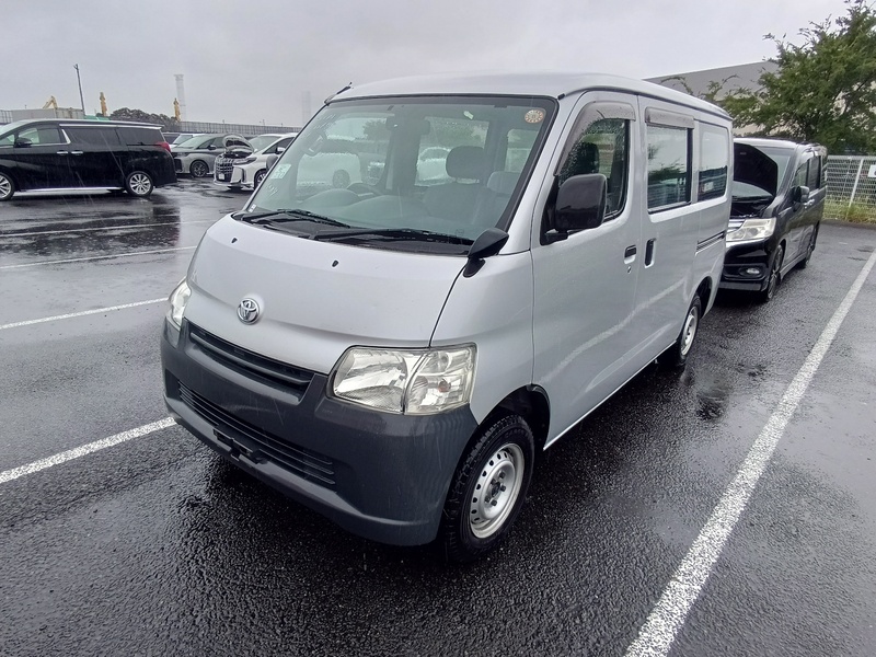 TOYOTA TOWN ACE VAN