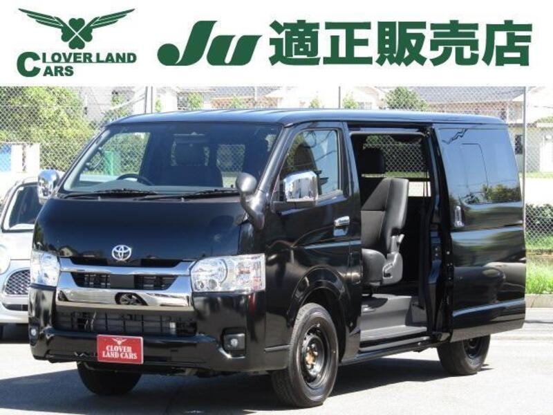 TOYOTA HIACE VAN